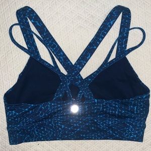 Lululemon sports bra